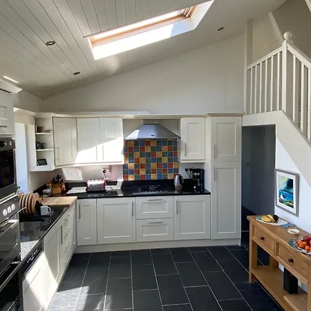 House Gowlane