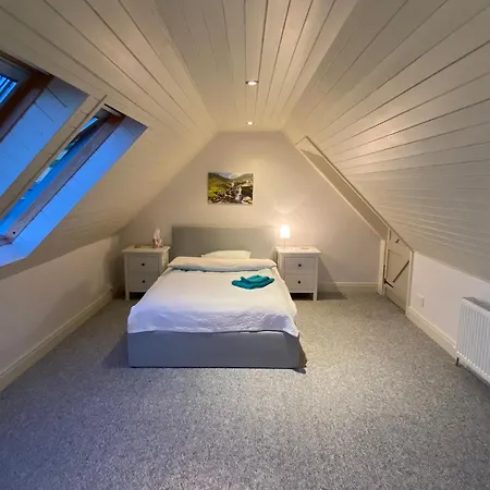 House Gowlane *
